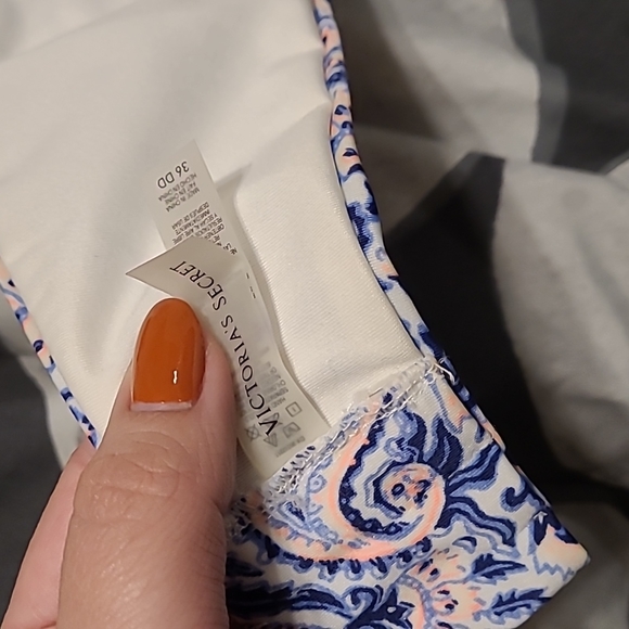 Victoria's Secret Bikini Top - Picture 5 of 7